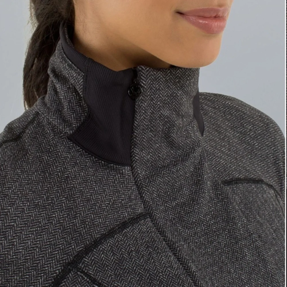 Lululemon Base Runner 1/2 Zip Heathered Herringbone
